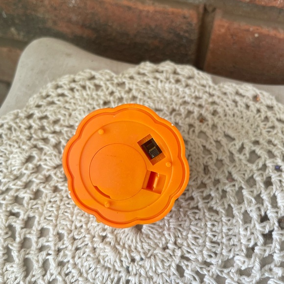 *Pumpkin Tealight Candles Set of 3 - Picture 15 of 17